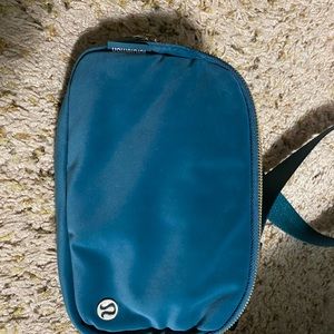 Lululemon belt bag velvet